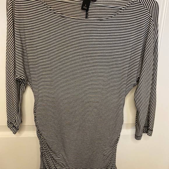 Banana Republic Women’s 3/4 Sleeve Striped Top - Picture 3 of 6